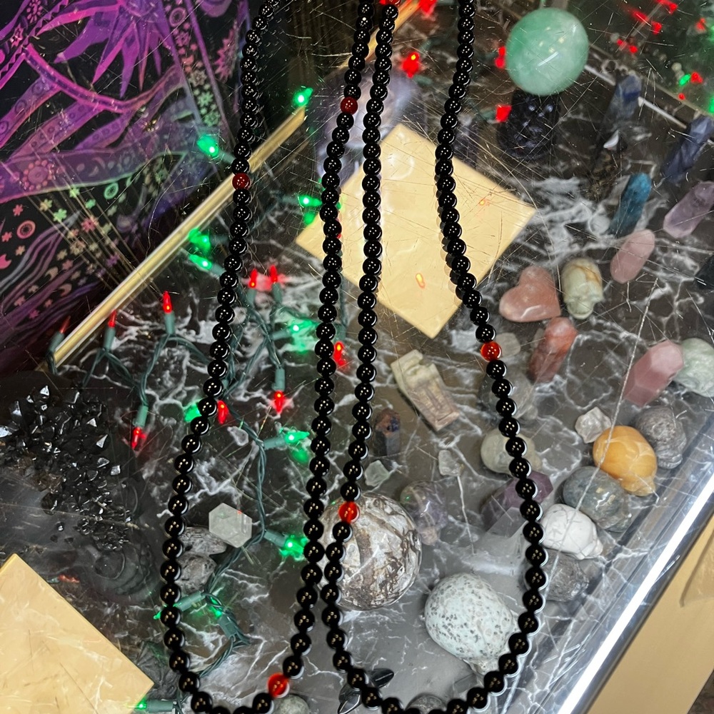 Elegant Black and Red Beaded Necklace